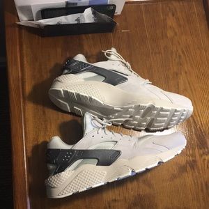 Nike air Hurache size 13